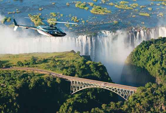 Viktorijini Slapovi helikopter Safari potovanje