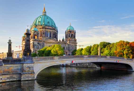 Condor-travel-solska-potovanja-Berlin-katedrala