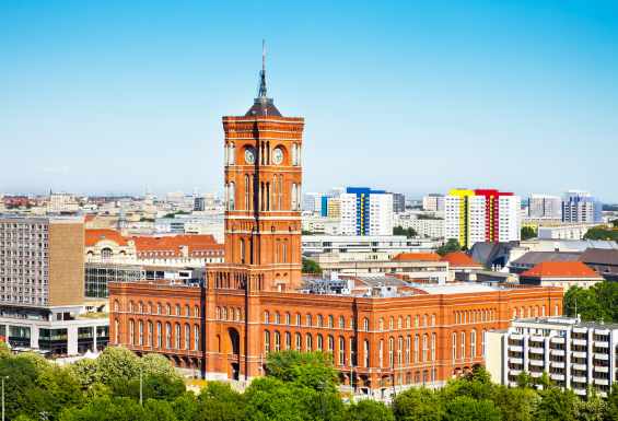 Condor-travel-solska-potovanja-Berlin-mestna-hisa