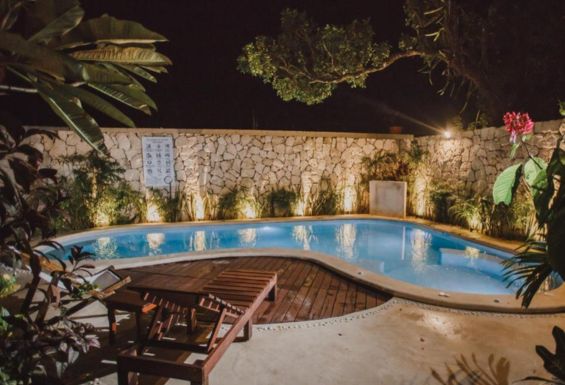 Bacalar bazen v hotelu 