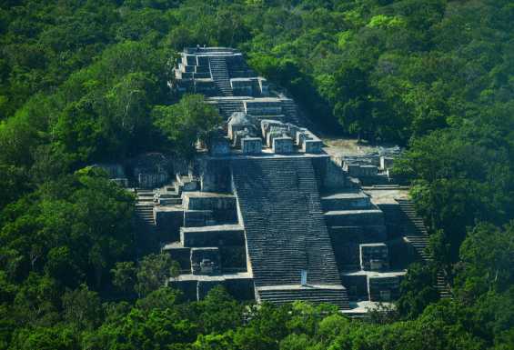 Piramida Calakmul 